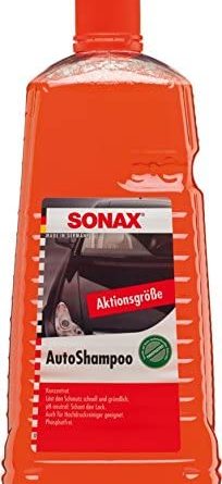 SONAX AutoShampoo Konzentrat (2 Liter) durchdringt und löstr Schmutz gründlich, ohne Angreifen der Wachs-Schutzschicht | Art-Nr. 03145410