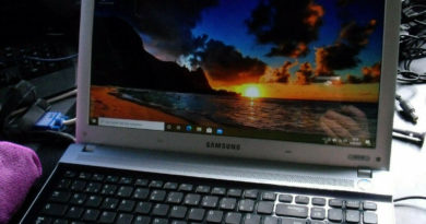 Samsung RV515 15,6 “Dual Core Notebook -1,65 GHz-4 GB RAM 320 GB HDD-Webcam-Win 10