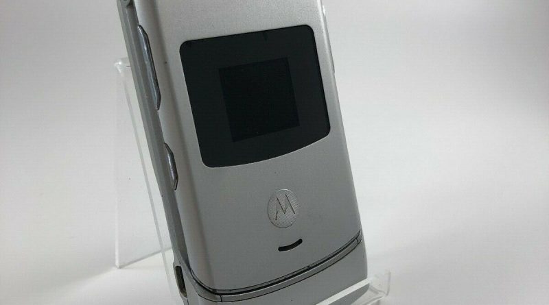 Motorola V3 silber guter Zustand Simlockfrei 12 Monate Gewährleistung