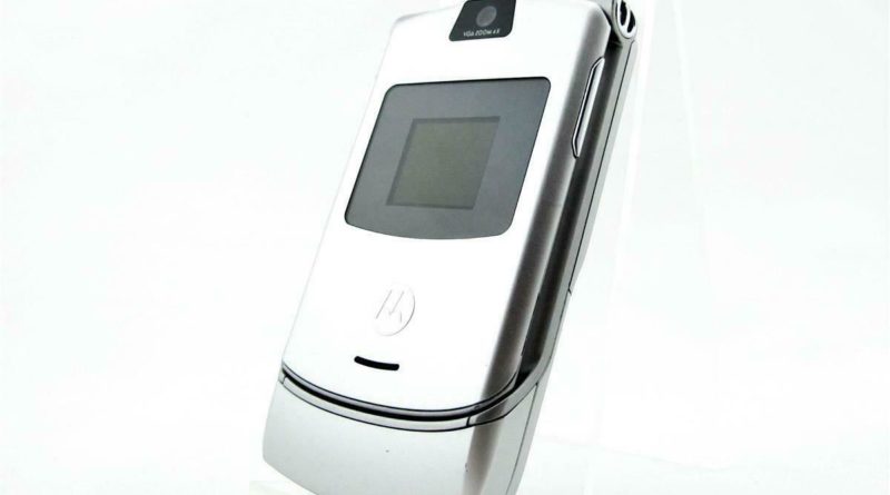 Motorola RAZR V3 silber Ohne Simlock Handy Refurbished – Sehr Gut