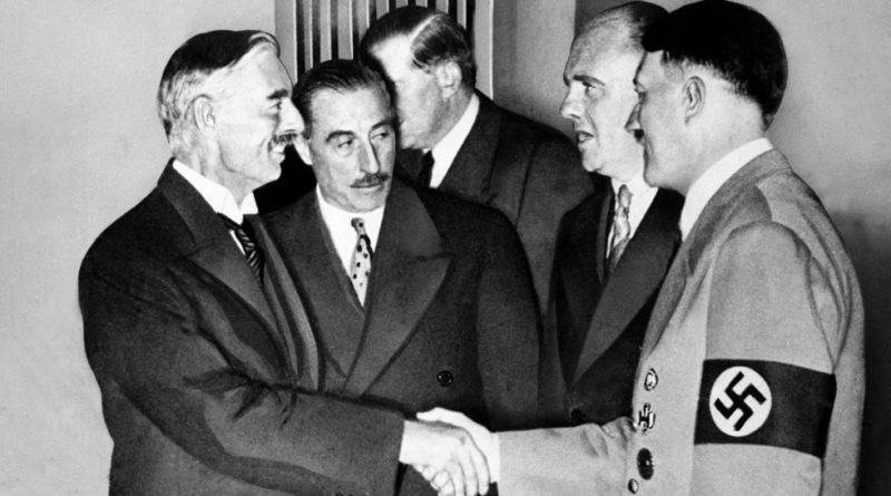 is Neville Chamberlain really to blame for bowing down to Nazis? â€” RT World News