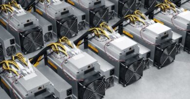 Bitcoin-Mining-Revenue-Holds-Steady-at-December-Levels-Minus-40.jpg