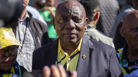 Trump-offers-resettlement-to-white-South-Africans-—-RT-World.jpg