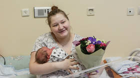 Most-Russians-feel-‘happy-–-survey-—-RT-World-News.jpg