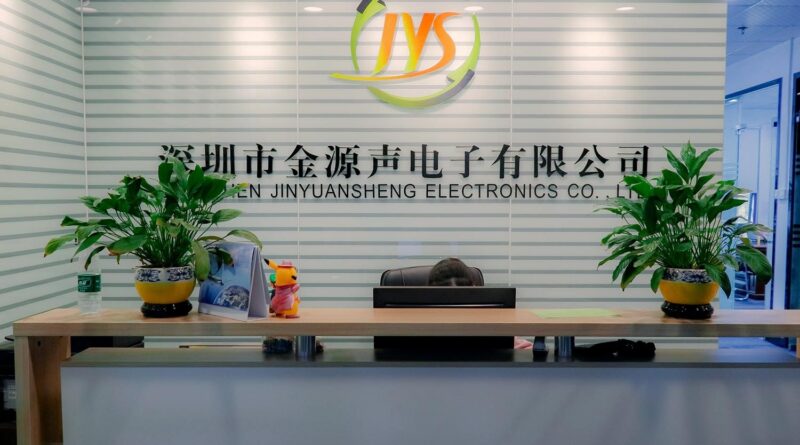 0M Vanishes, Chairman Escapes to UK