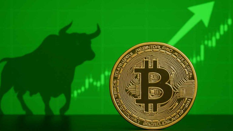 0B Bitcoin Flood: Institutions Set to Hold Over 4.2M BTC by 2026