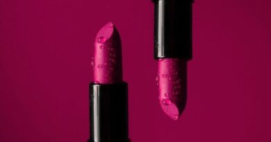 Big-Shorts-Michael-Burry-Bets-on-Lipstick-to-Combat-Recession.jpg
