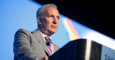 Economist-Peter-Schiff-Labels-Trumps-EU-Tariff-Threat-‘Market-Manipulation.png
