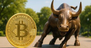 Standard-Chartered-Predicts-Bitcoin-Hitting-500K-as-SEC-Filings-Fuel.jpg