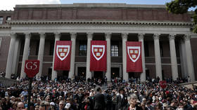 Trump bans Harvard from accepting foreign students — RT World News