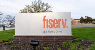 Global-Fintech-Company-Fiserv-to-Launch-Platform-to-Democratize-Stablecoin.jpg