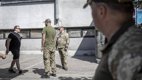 Jar of pickles saves Ukrainian man from forced mobilization (VIDEO) — RT Russia & Former Soviet Union