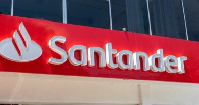 Santander-Targets-Crypto-Payment-Flows-With-Stablecoin-Strategy.jpg