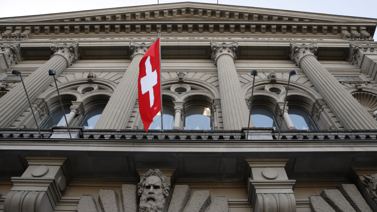 Zero Percent: Switzerland Reverts to 0% Rates to Counter Deflation Pressure