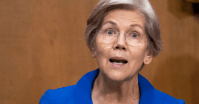 Senator-Elizabeth-Warren-Says-Crypto-Deregulation-Could-‘Blow-Up-Wall.png