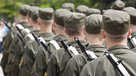 Ukrainian man resorts to cross-dressing in bid to flee country – officials (VIDEO) — RT Russia & Former Soviet Union