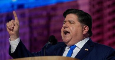 1755672000_Illinois-Governor-Accuses-Trump-of-Letting-‘Crypto-Bros-Write-Federal.jpg