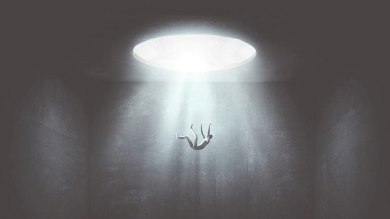 Bitcoin Tumbles in the Face of High Inflation and New Tariff Pressure