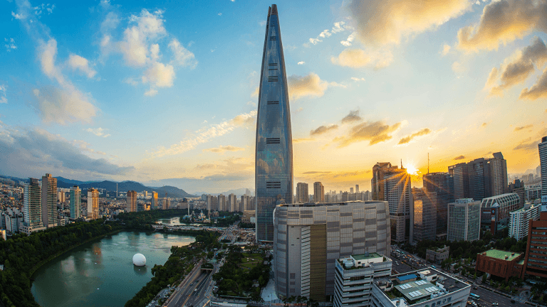 While Bitcoin Tops 2K, South Korea’s Price Gap Widens Again