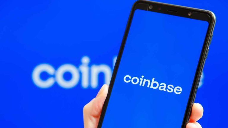 Coinbase Launches 4.1% USDC Rewards for Canadians Amid Criticism of 0% Bank Rates