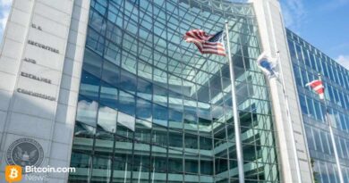 SEC-Commissioners-Clash-Over-Crypto-Listing-Standards-With-ETF-Surge.jpg