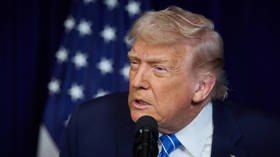 Iran threatens to target US bases in Middle East in response to potential intervention — RT World News