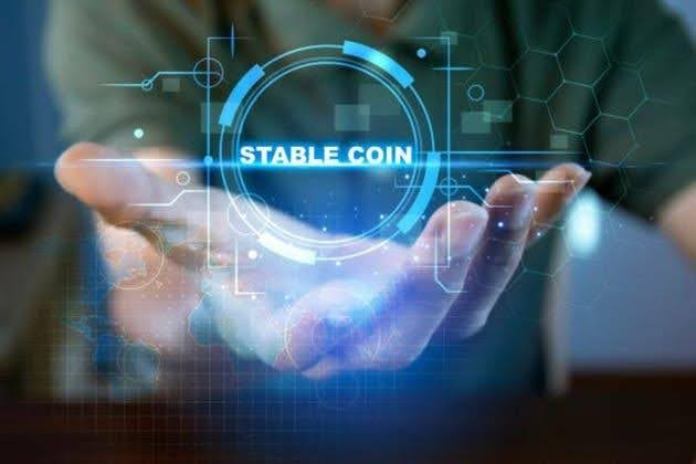 5B Stablecoin Market Faces BIS Warning as Dollar Tokens Threaten Finance Stability