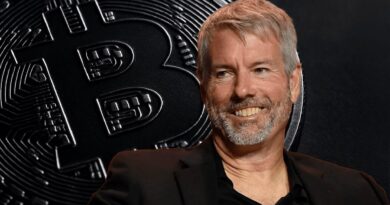 Michael-Saylor-Sparks-Fresh-Bitcoin-Buy-Buzz-as-Strategy-Nears.jpg